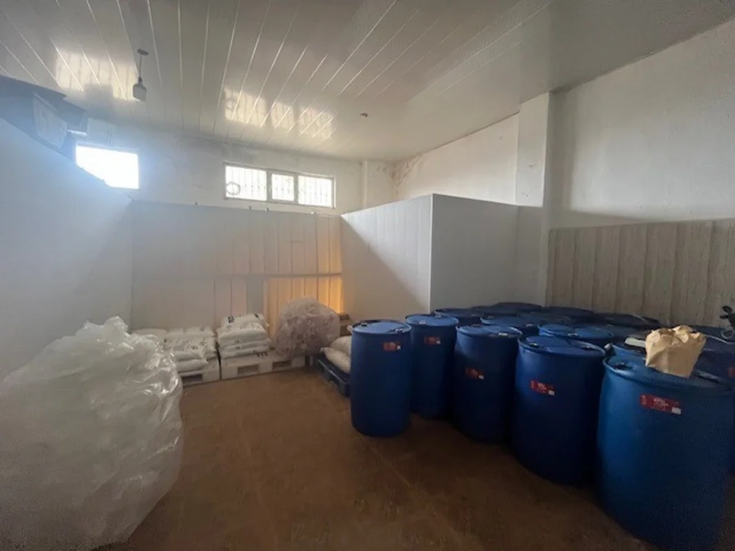 Narşərab emalı müəssisəsində mənşəyi bilinməyən məhsullar tapıldı