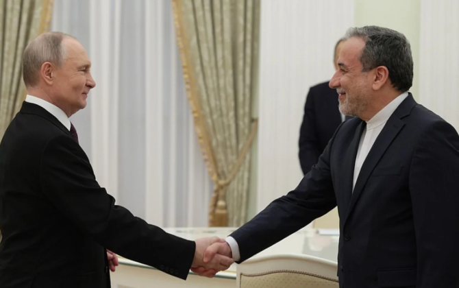 Əraqçi ilə Putinin görüşü saat yarımdan çox davam edib