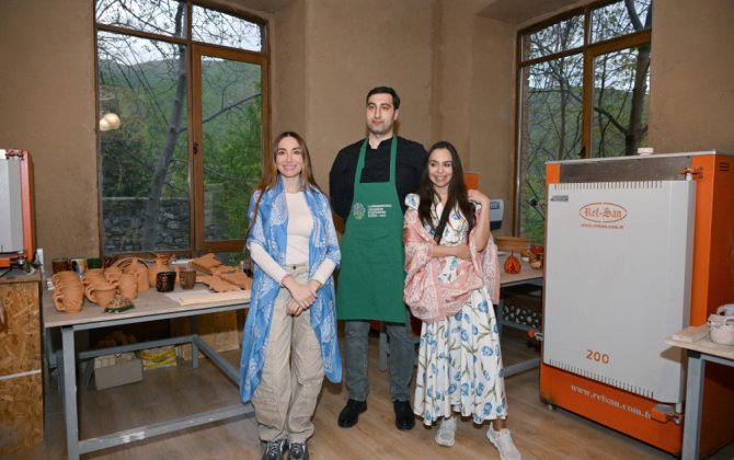 Leyla və Arzu Əliyevalar Şəkidə “ABAD” Keramika və Tətbiqi Sənət Mərkəzi ilə tanış oldular - FOTO