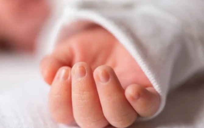 Bakıda körpə müayinəyə aparıldığı xəstəxanada öldü