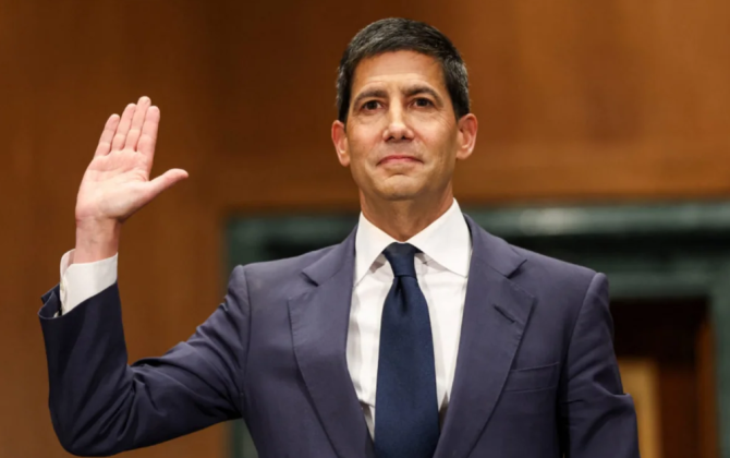 ABŞ Senatının Bank komitəsi Uorşun Federal Ehtiyat Sistemi rəhbəri vəzifəsinə namizədliyini təsdiqləyib