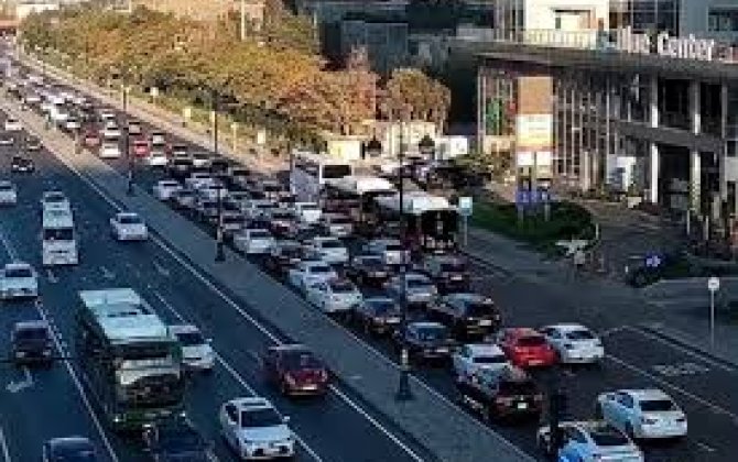 На ряде столичных улиц и проспектов затруднено движение транспорта