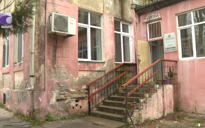 Çatlamış divarlar, aşan ağaclar... - Bakıda 90 uşağın getdiyi bağça TƏHLÜKƏDƏ - VİDEO