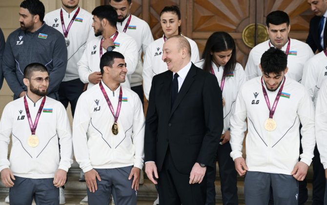 Prezident çempion olan güləşçiləri qəbul etdi - YENİLƏNİB + FOTOLAR