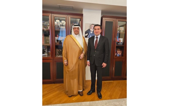 Hikmət Hacıyev Səudiyyə Ərəbistanı səfiri ilə görüşüb