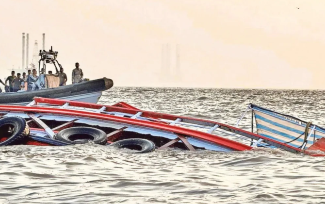 Gəzinti kateri qəzaya uğrayıb, ölənlər var