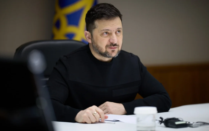 Zelenski Ukrayna ordusunda islahatların iyunda başlayacağını elan edib