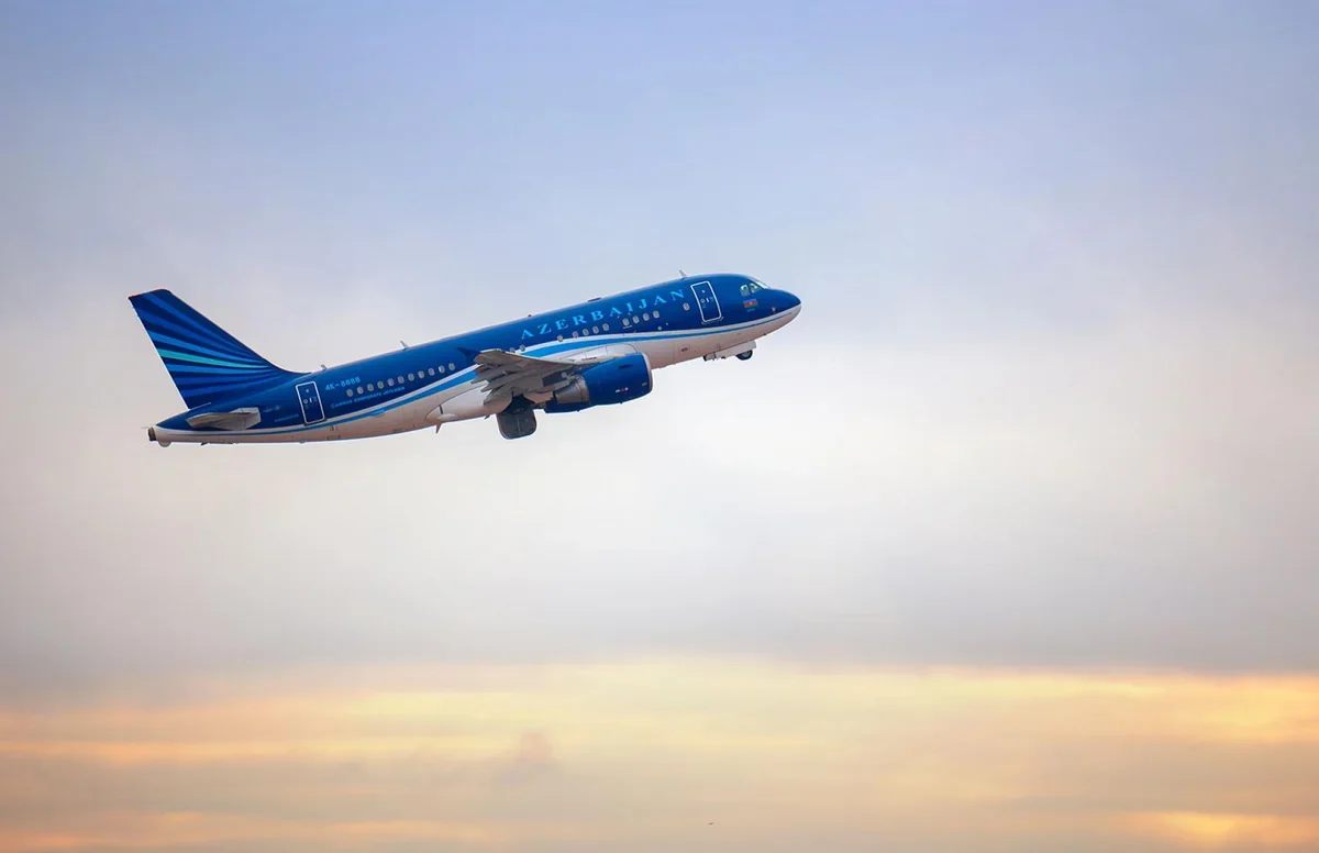 AZAL с 15 мая возобновляет полеты из Баку в Дубай