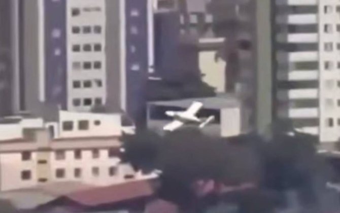 Самолет врезался в жилой дом в Бразилии