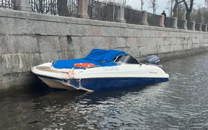 В Санкт-Петербурге катер с пассажирами столкнулся с опорой моста