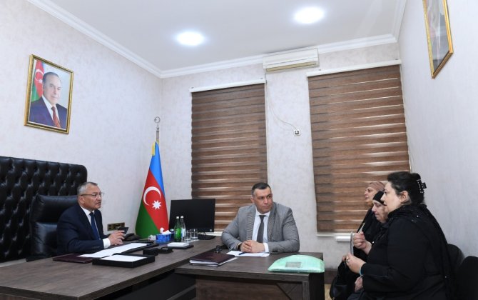 Komitə sədri vətəndaşların növbəti qəbulunu keçirdi - FOTOLAR