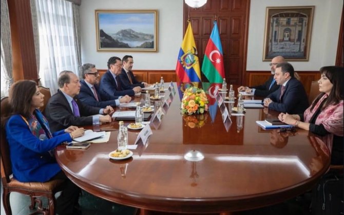 Azərbaycan Ekvadorla diplomatik və xidməti pasport sahiblərini vizadan qarşılıqlı azad edir - FOTO