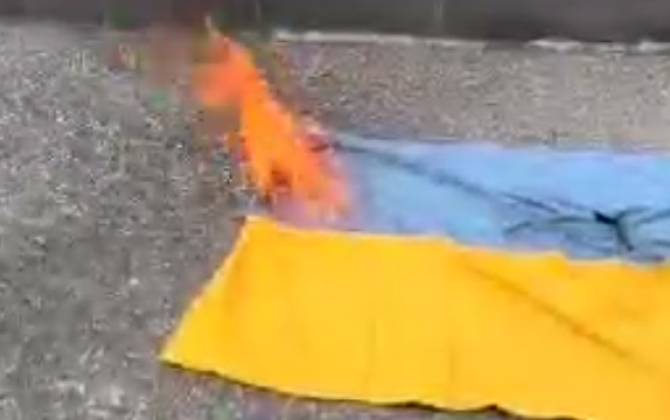 В Ереване сожгли флаг Украины