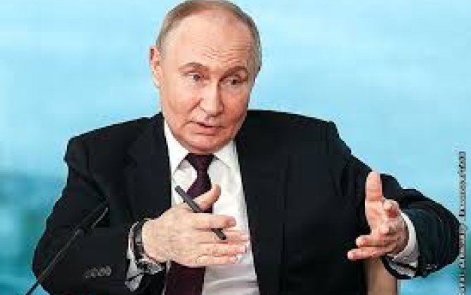 Бывший российский чиновник заявил, что Путин теряет контроль