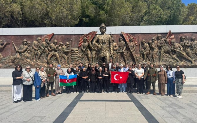 Şəhid ailələri Çanaqqala şəhərini ziyarət ediblər - FOTOLAR