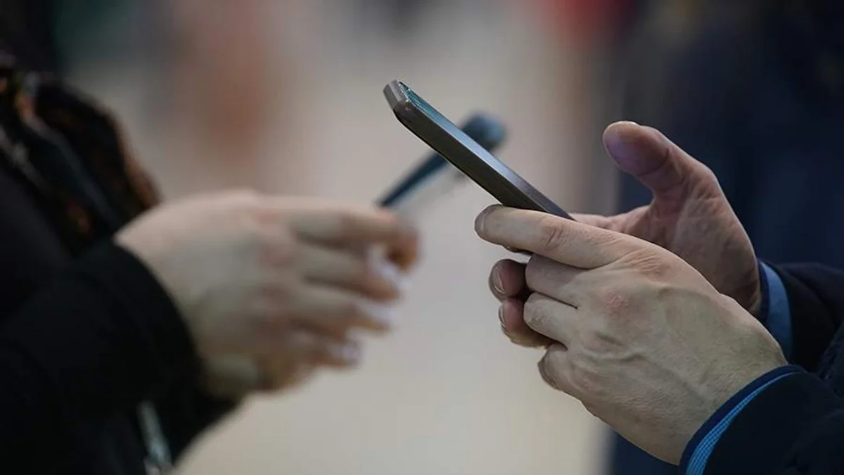 Smartfon niyə donur? - Problemin həlli üçün ekspert məsləhətləri