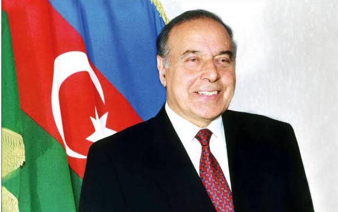 Azay Quliyev: 