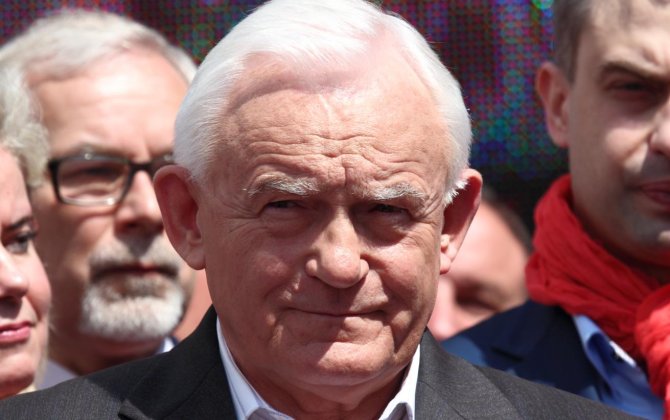 Экс-премьер Польши высмеял указ Зеленского