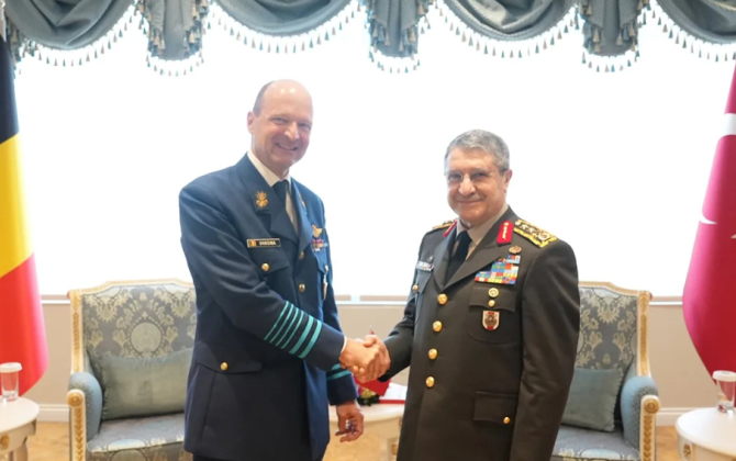 Türkiyənin Baş Qərargah rəisi belçikalı həmkarı ilə görüşüb