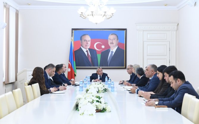 Rövşən Rzayev İctimai Şuranın üzvləri ilə görüşdü - FOTO