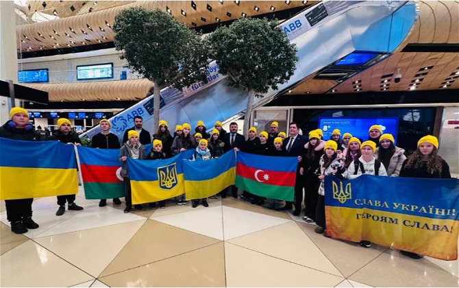 Гусев: Очередная группа украинских детей прибыла в Баку для прохождения реабилитации