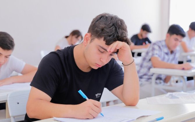 Qəbul imtahanına qatılacaq şagirdlər “buraxılış vərəqə”lərini çap edə bilərlər