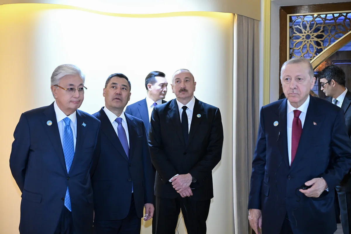Liderlər Türküstanda bir sıra mədəni məkanlarla tanış oldular - FOTOLAR