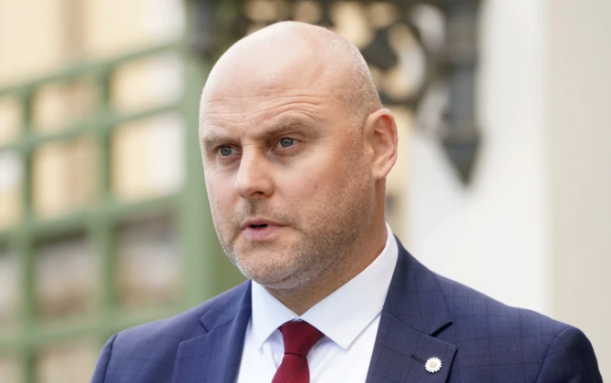 Latviya Prezidenti müxalif deputatı Baş nazir vəzifəsinə namizədliyini irəli sürüb