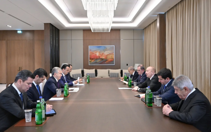 İlham Əliyev Özbəkistan Prezidenti Şavkat Mirziyoyevlə görüşüb - FOTO