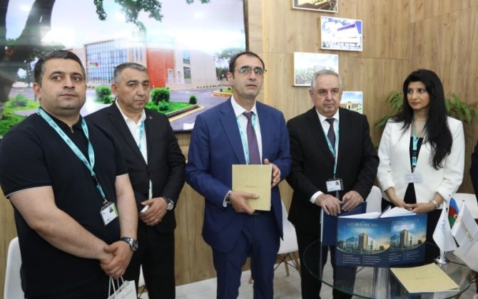 “AzərEnerji” və “Azərişıq” WUF13-də iki mühüm nəşrin təqdimatını keçirdi - FOTOLAR