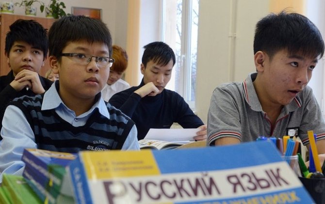 Школы в России начали сдавать полиции детей мигрантов