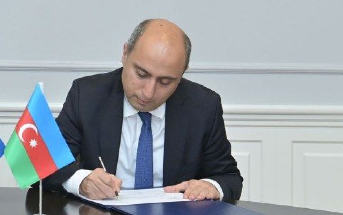 Emin Əmrullayev Könül Abaslını işdən çıxardı - FOTO