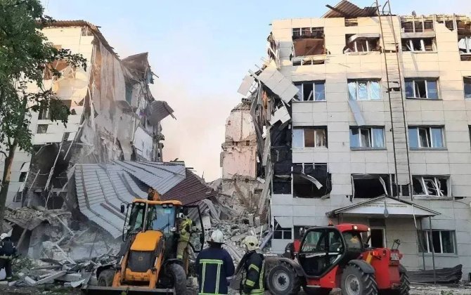 Дроны ВСУ ударили по университету в Луганске: под завалами остались люди-ВИДЕО