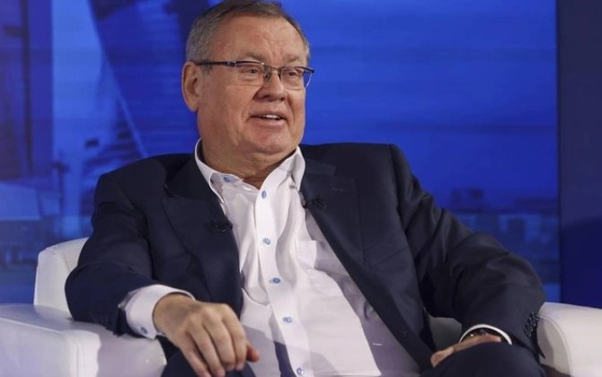 Глава ВТБ сравнил экономику России с «80-летним дедом» из анекдота