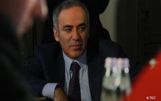 Harri Kasparov beynəlxalq axtarışa verilib