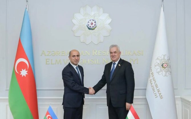 Emin Əmrullayev tacikistanlı həmkarı ilə görüşdü