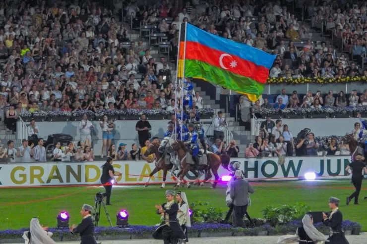 Qarabağ atları və milli musiqimiz Avropada-VİDEO
