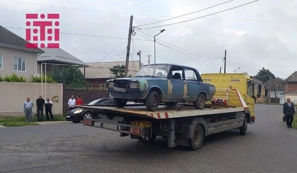 Lənkəranda sürücü sükan arxasında öldü