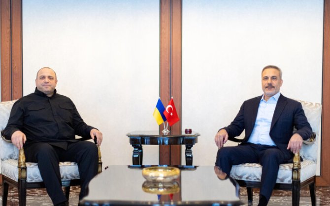 Hakan Fidan Rüstəm Umerovla görüşdü