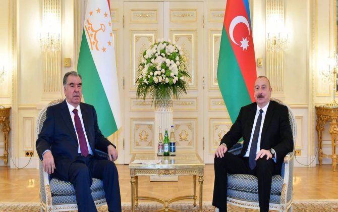 Emoməli Rəhmon Prezident İlham Əliyevi təbrik edib