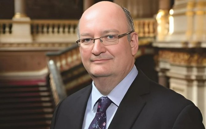 Новый посол Великобритании прибыл в Баку и записал обращение на азербайджанском языке-ВИДЕО