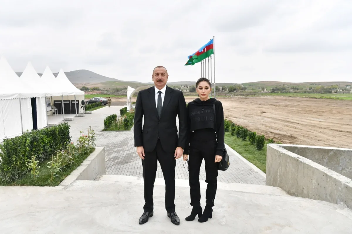 Milli Məclis Prezidenti və Birinci vitse-prezidenti bayramlar münasibətilə təbrik edib