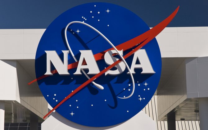 NASA начнет строительство лунной базы