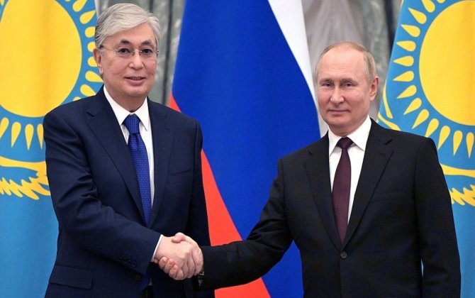 Putin Qazaxıstana səfər edib