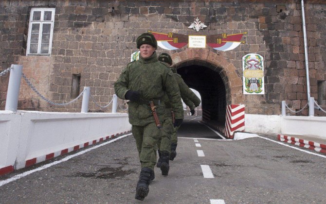 Шойгу исключил вывод российской базы из Армении