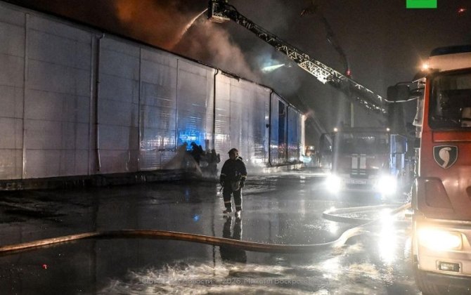 Ukrayna Taqanroq limanını alovlara qərq etdi