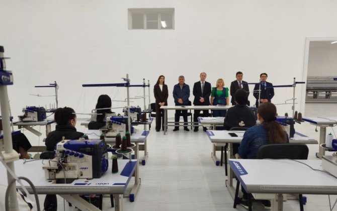 Xocalıdakı “Qarabağ Tekstil Evi”ndə çalışacaq şəxslər üçün peşə kurslarının təşkilinə başlanılıb - FOTO