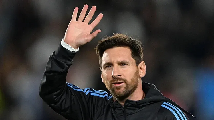 Messi İspaniyanın nüfuzlu mükafatını qazandı