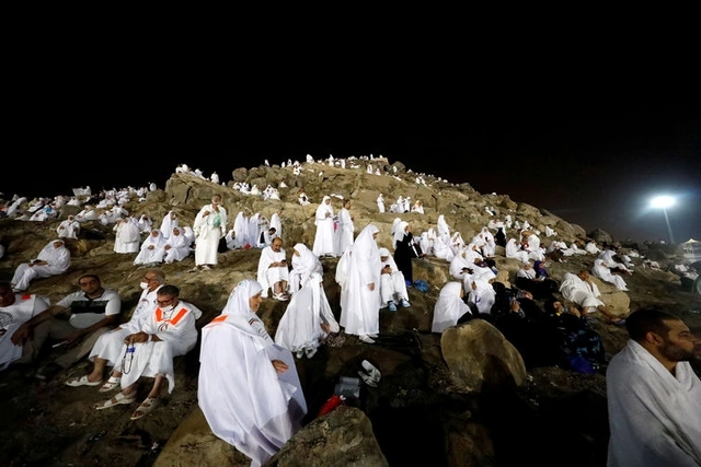 Число умерших во время хаджа в Саудовской Аравии паломников превысило 1 300