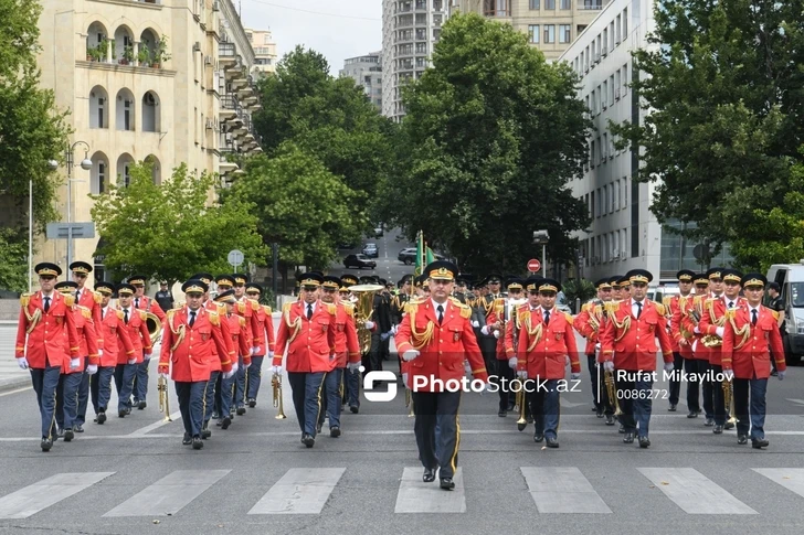 В Баку проходят шествия военнослужащих в сопровождении военных оркестров-(ВИДЕО-ФОТО)